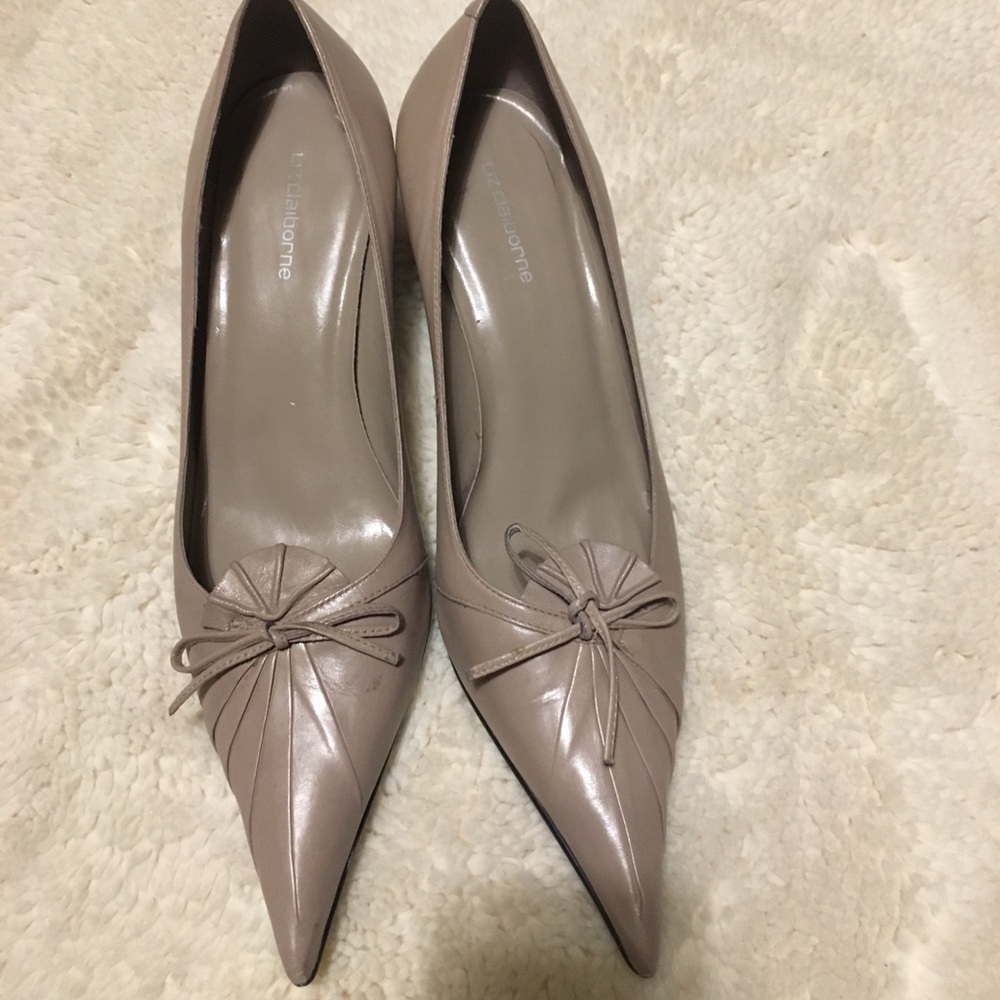 Liz Claiborne pumps